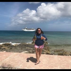 Meet your Posher, Nikki